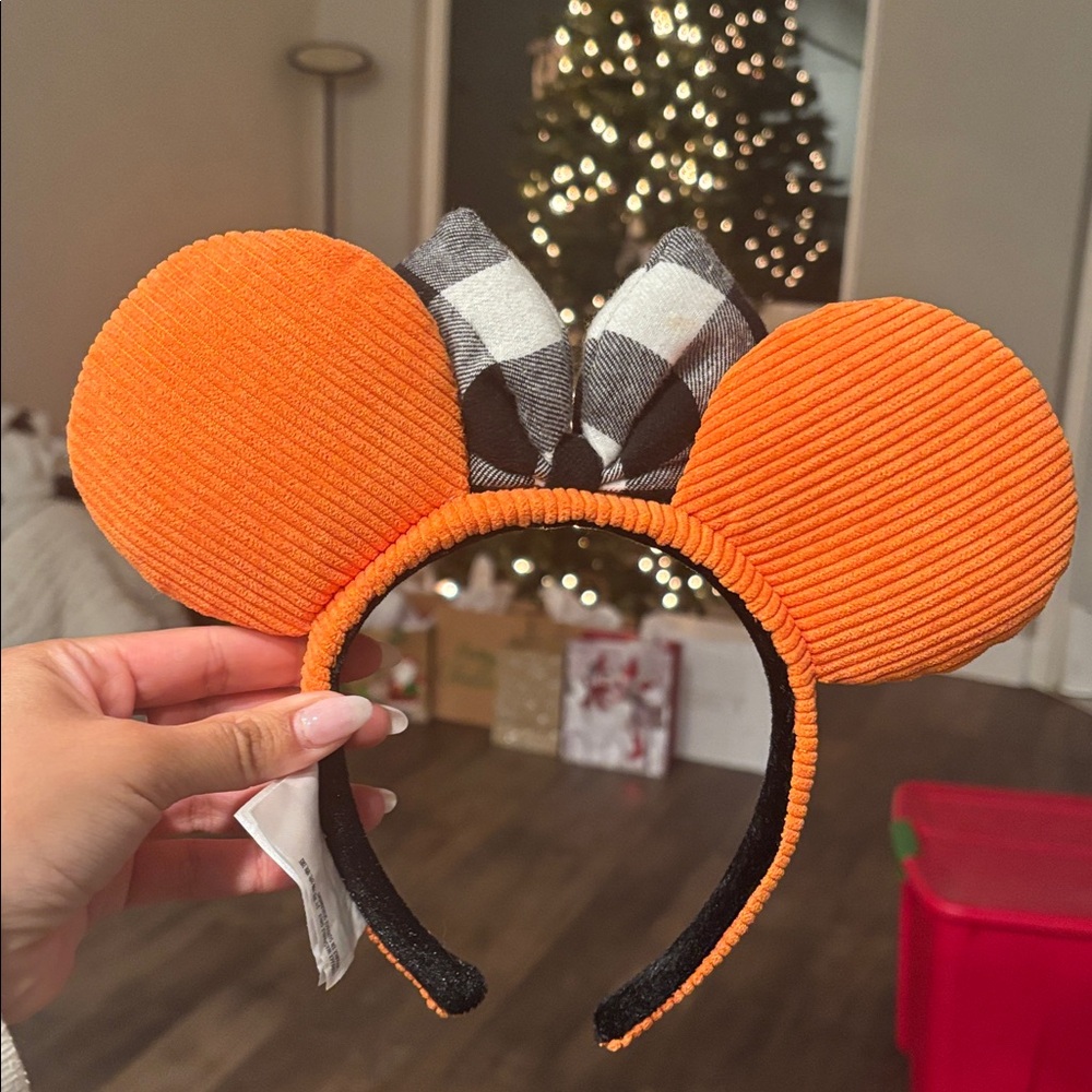 Disney - Picture 2 of 3